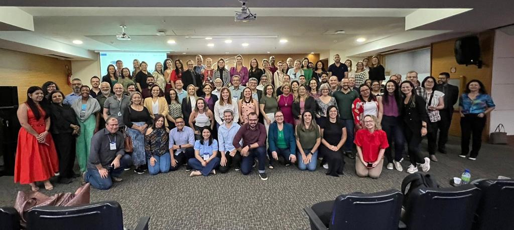 Fotografia de grupo de pessoas